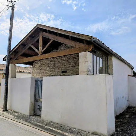 Semesterbostad Maison De Village Entre Campagne Et Ocean Forgès